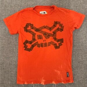 nununu Masking Tape Design Red-Orange Skull Graphic Kids Tee Size 8-9